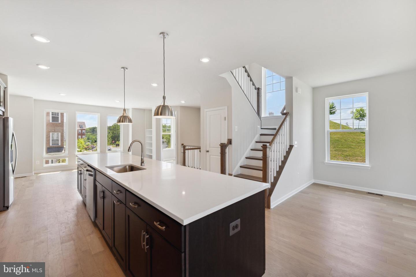 42928 Running Creek SQUARE