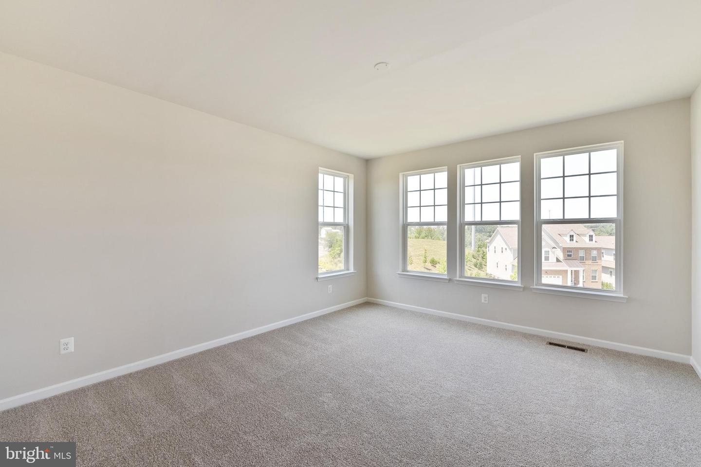 42928 Running Creek SQUARE