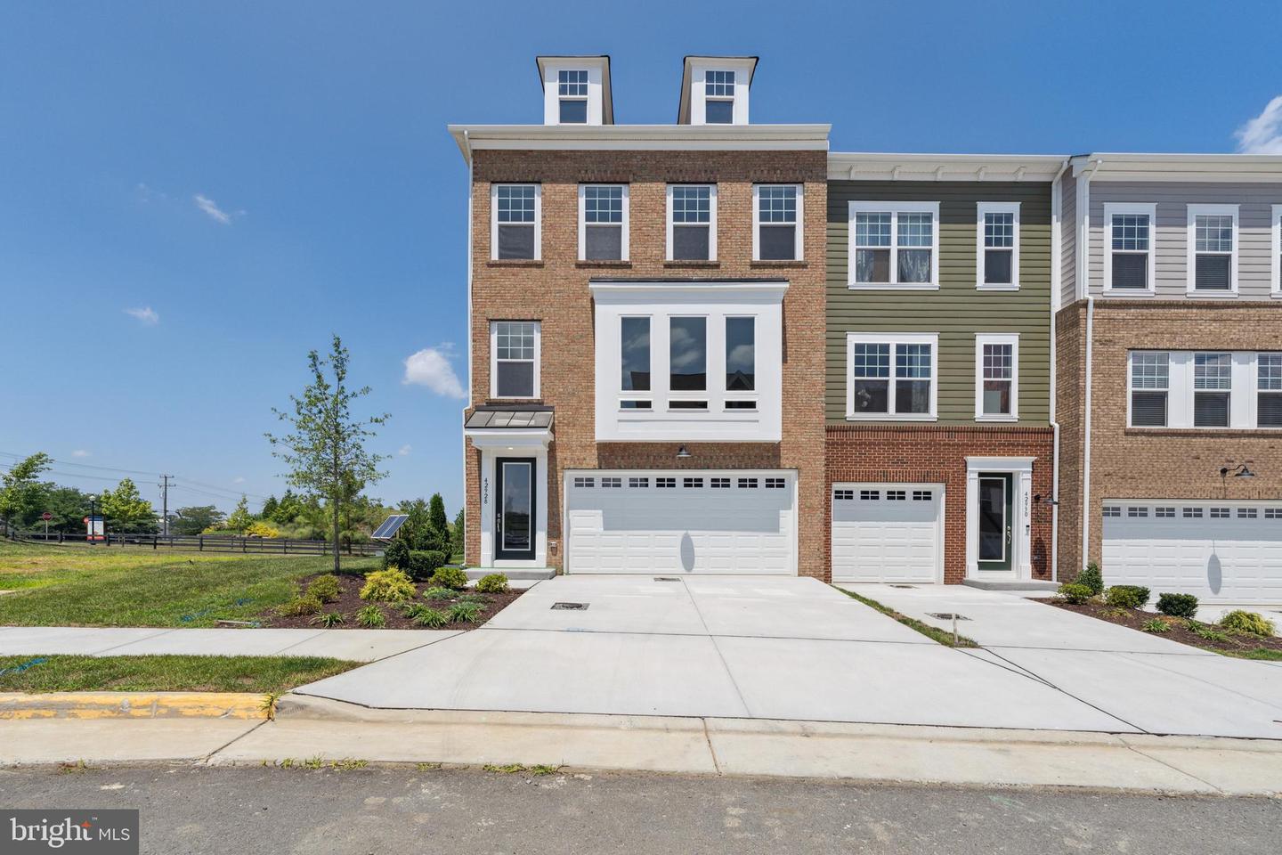 42928 Running Creek SQUARE
