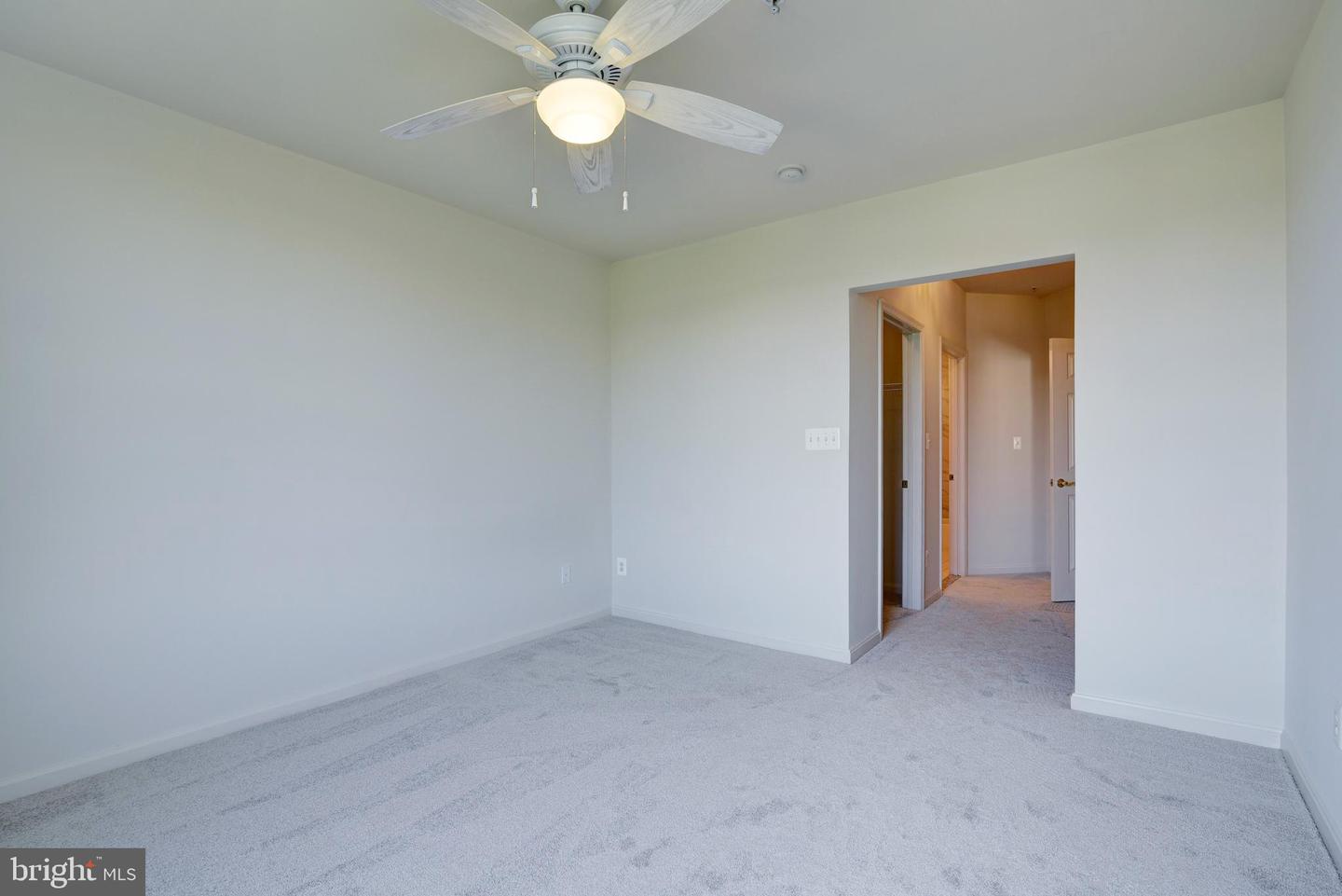 21191 McFadden SQUARE Unit: 407