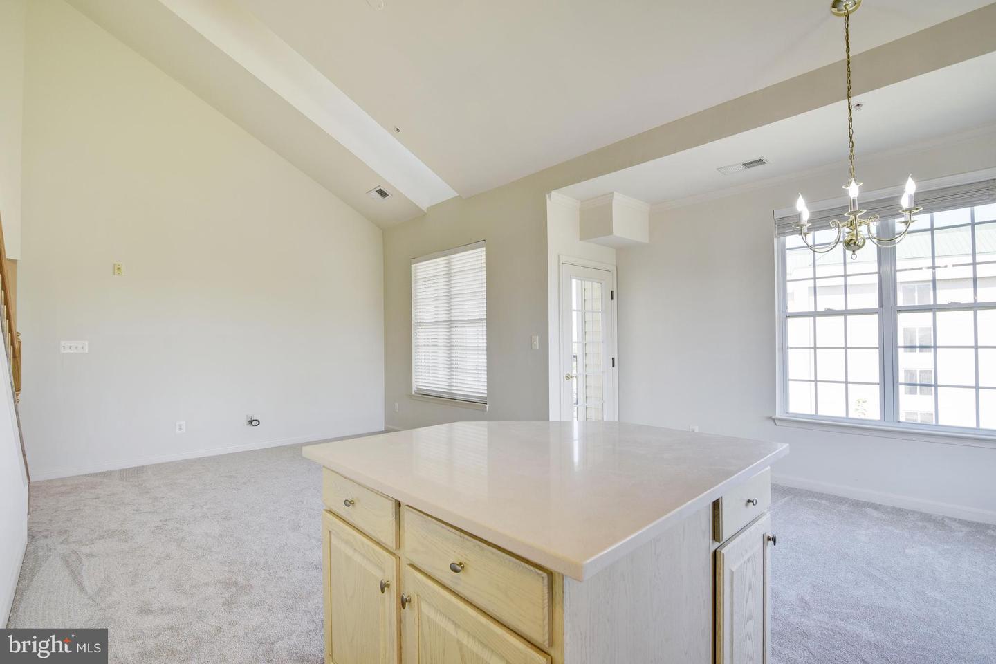 21191 McFadden SQUARE Unit: 407