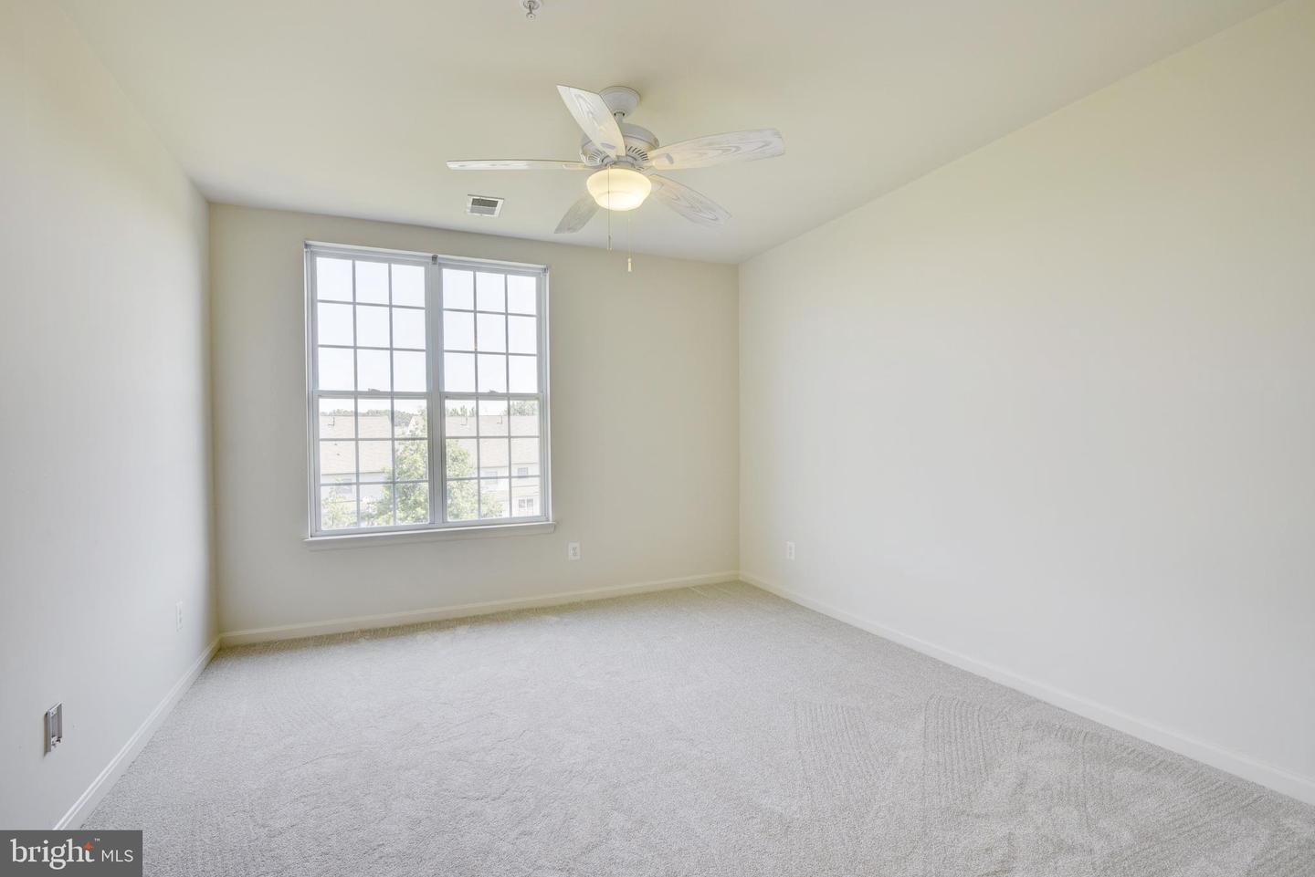 21191 McFadden SQUARE Unit: 407