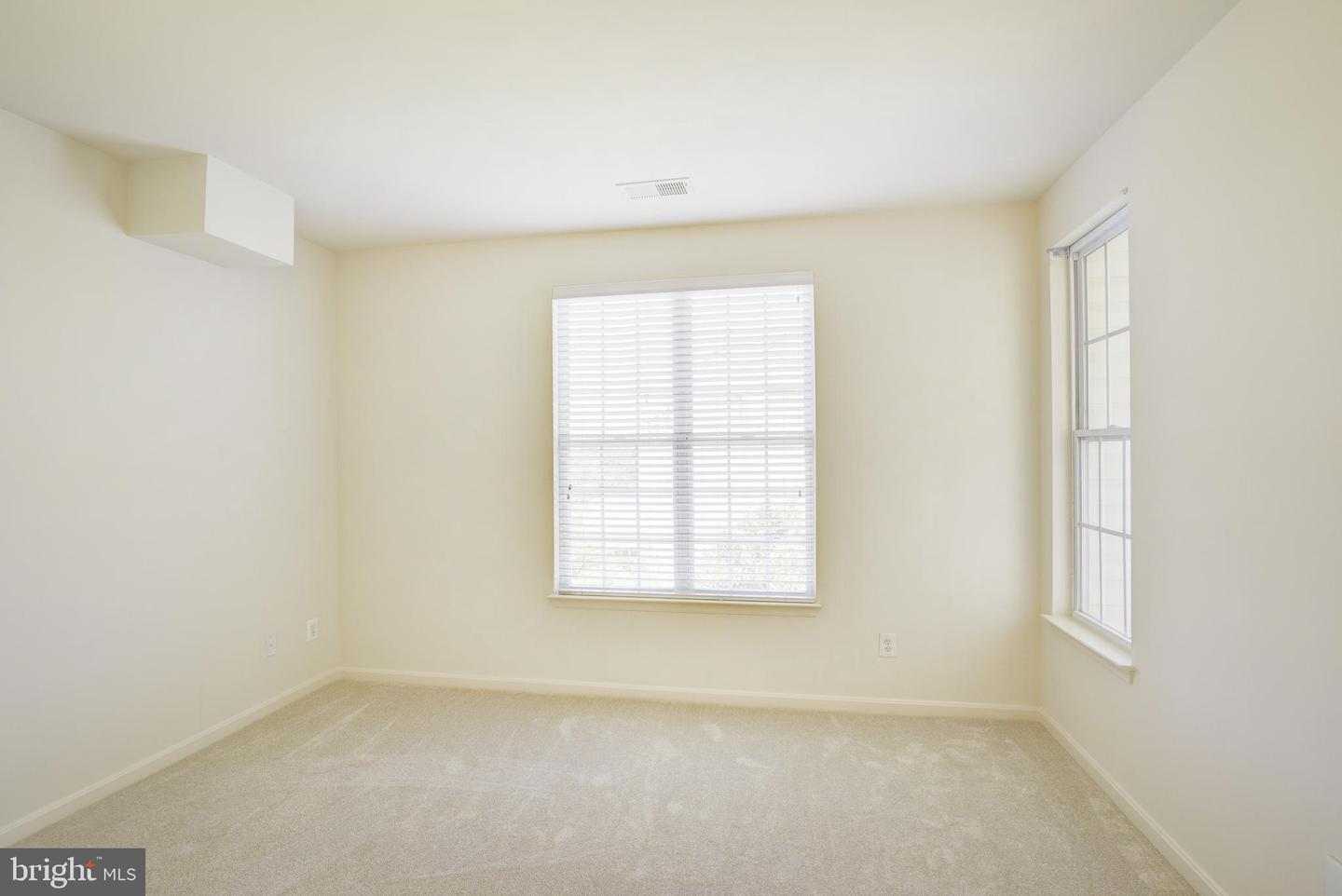 21191 McFadden SQUARE Unit: 407