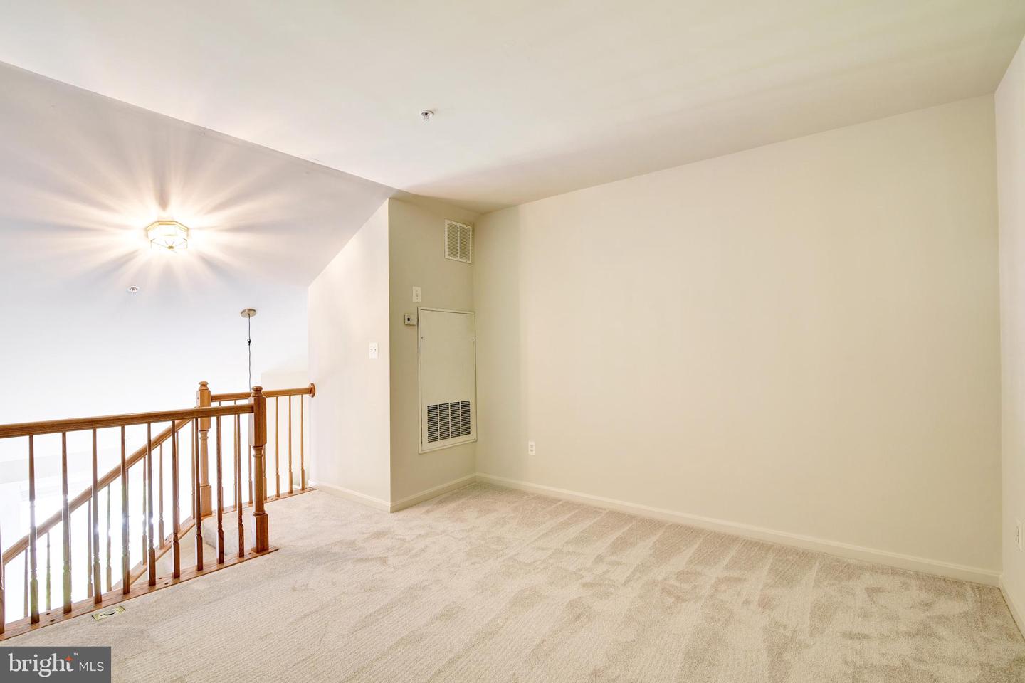 21191 McFadden SQUARE Unit: 407