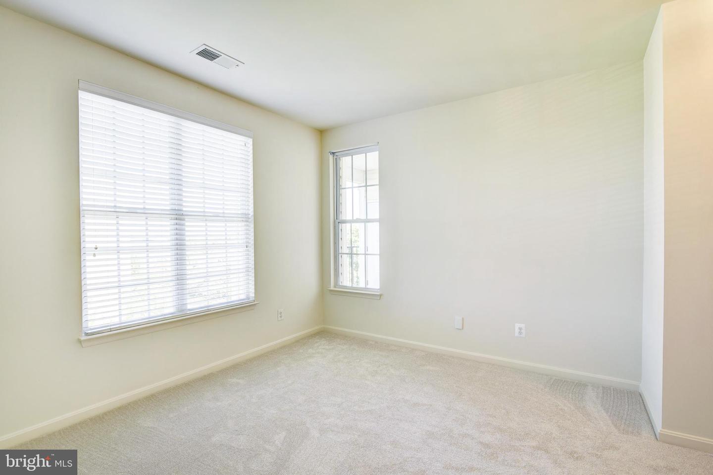21191 McFadden SQUARE Unit: 407
