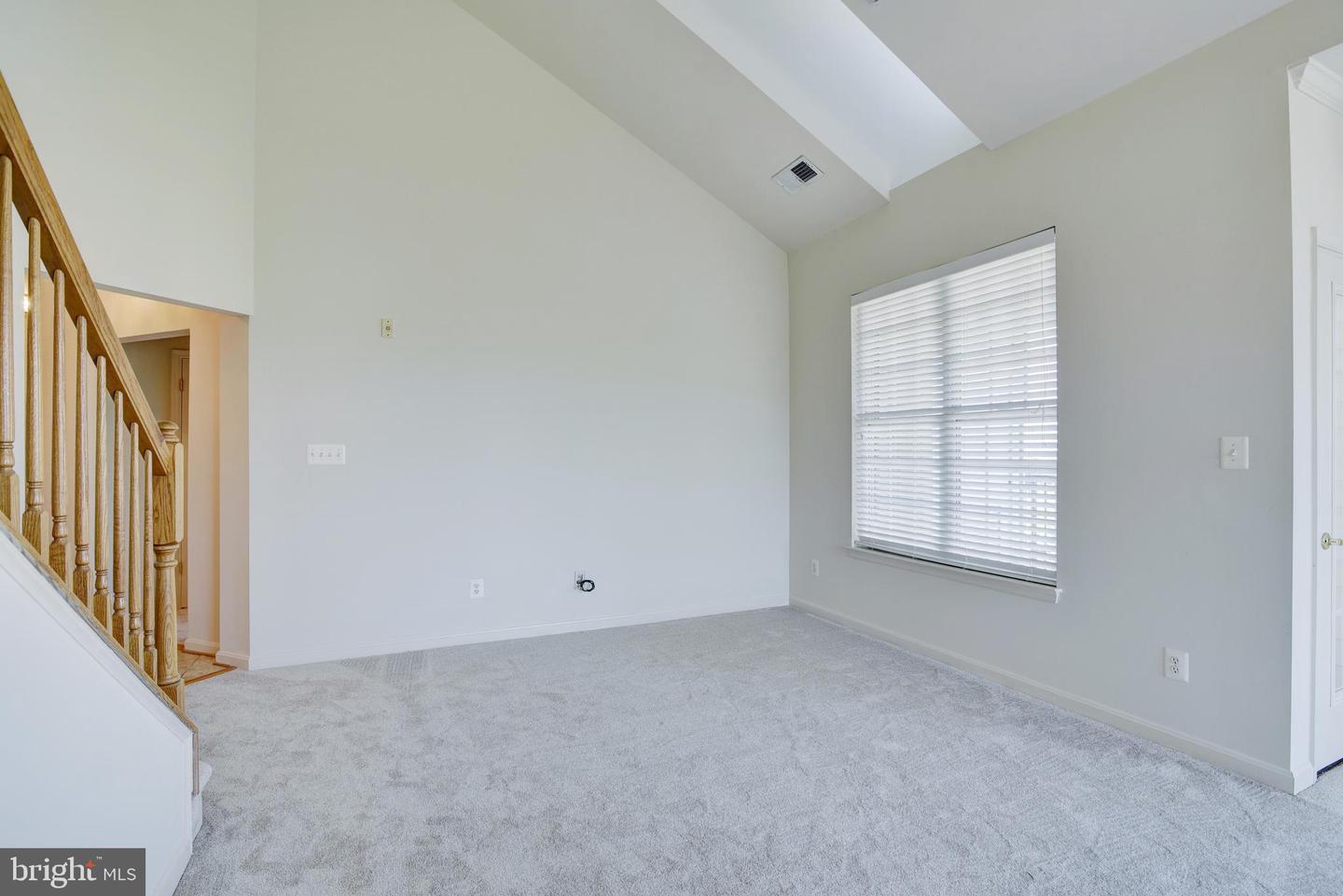 21191 McFadden SQUARE Unit: 407