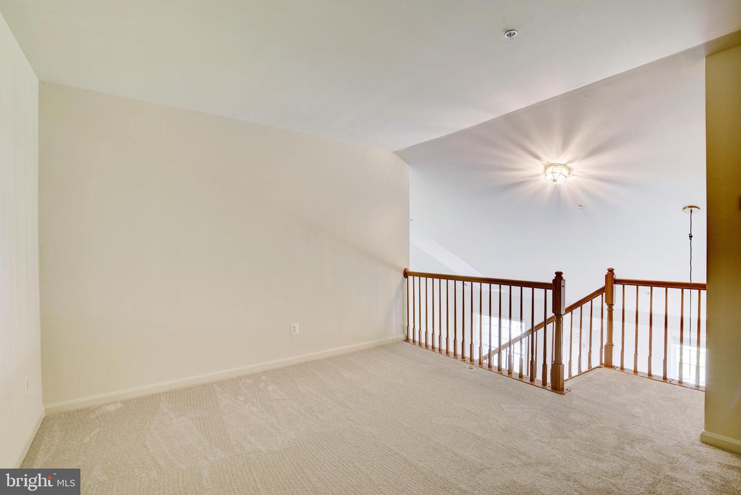 21191 McFadden SQUARE Unit: 407