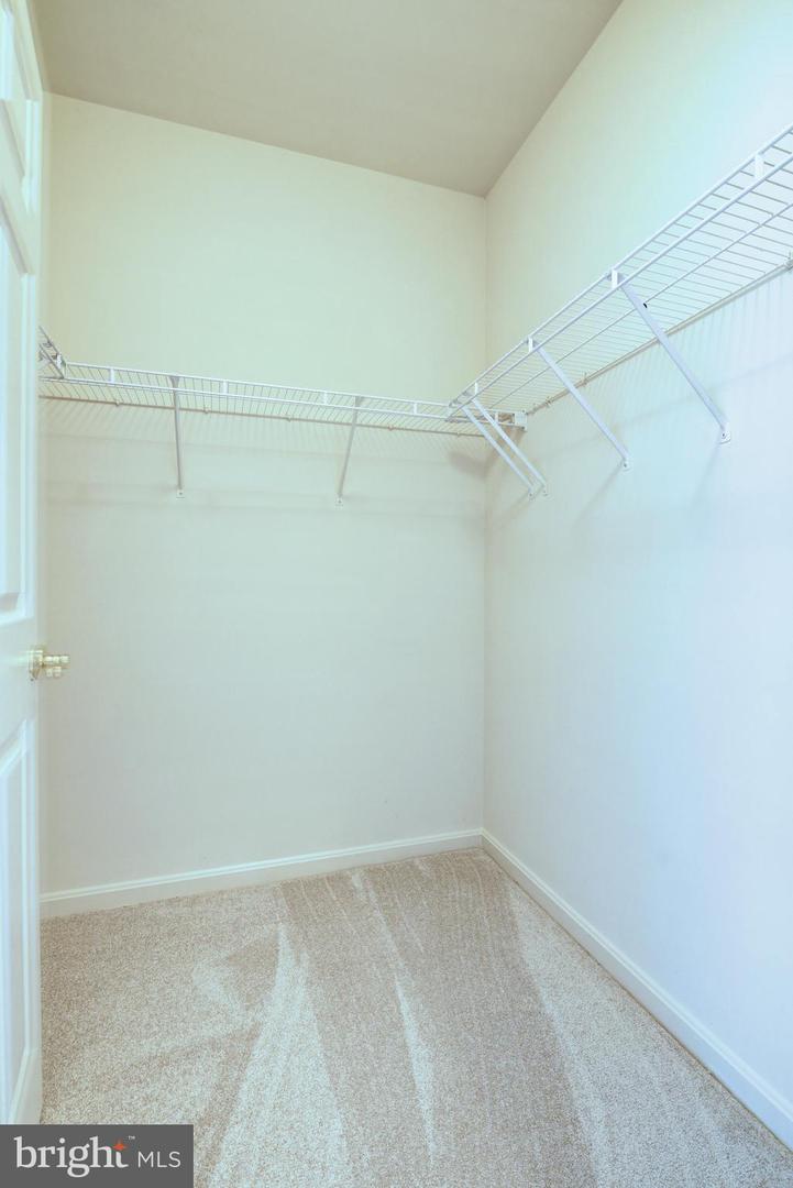 21191 McFadden SQUARE Unit: 407