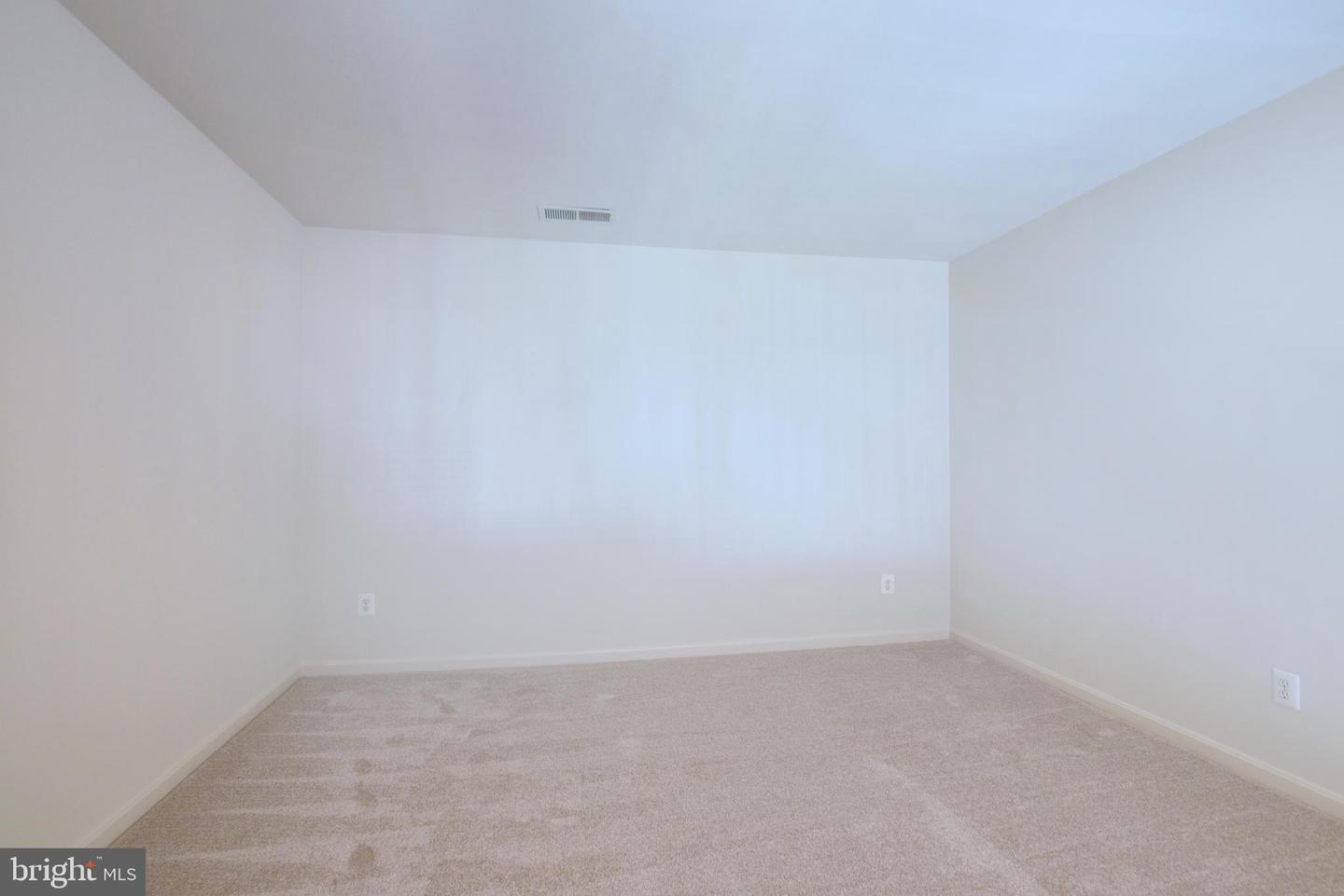 21191 McFadden SQUARE Unit: 407