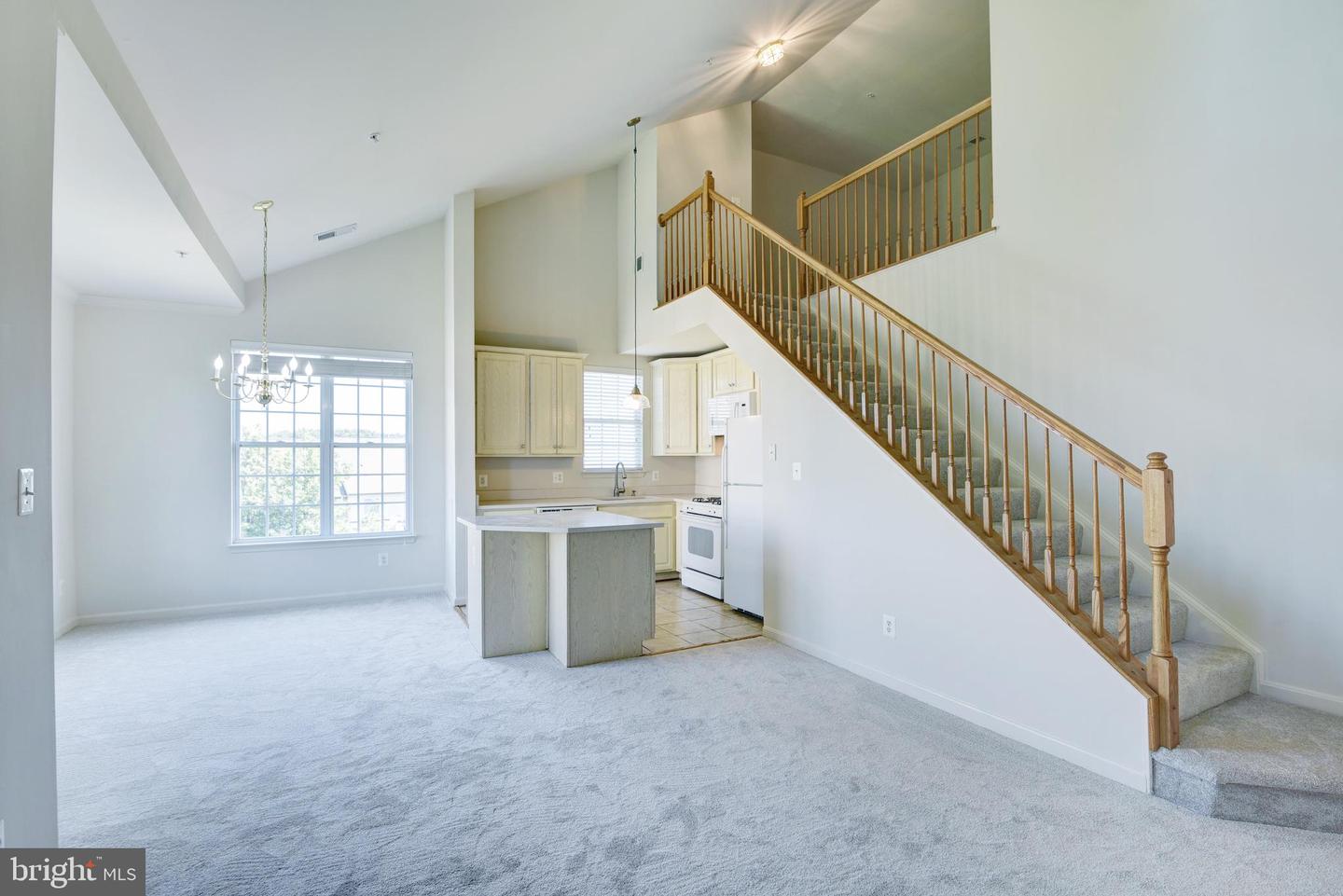 21191 McFadden SQUARE Unit: 407