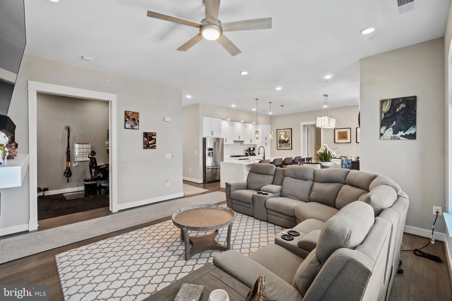 5 Stationmaster STREET SE Unit: 400