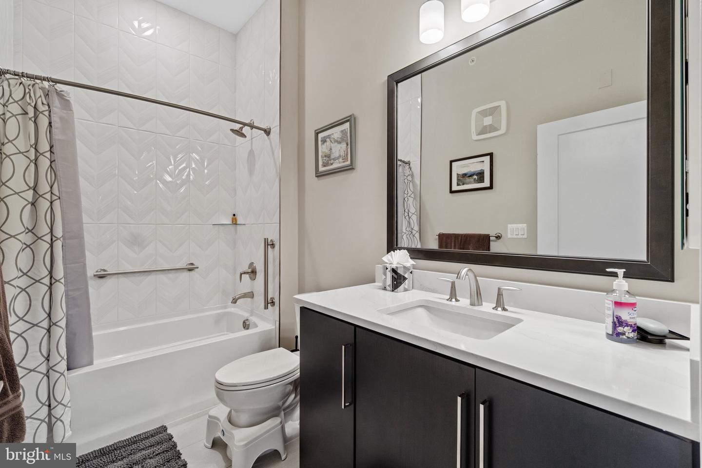5 Stationmaster STREET SE Unit: 400