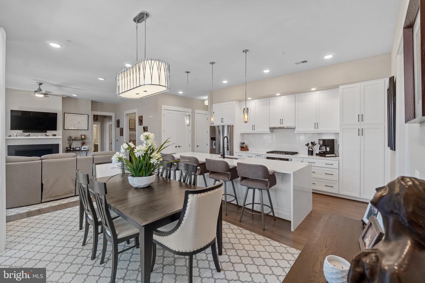 5 Stationmaster STREET SE Unit: 400