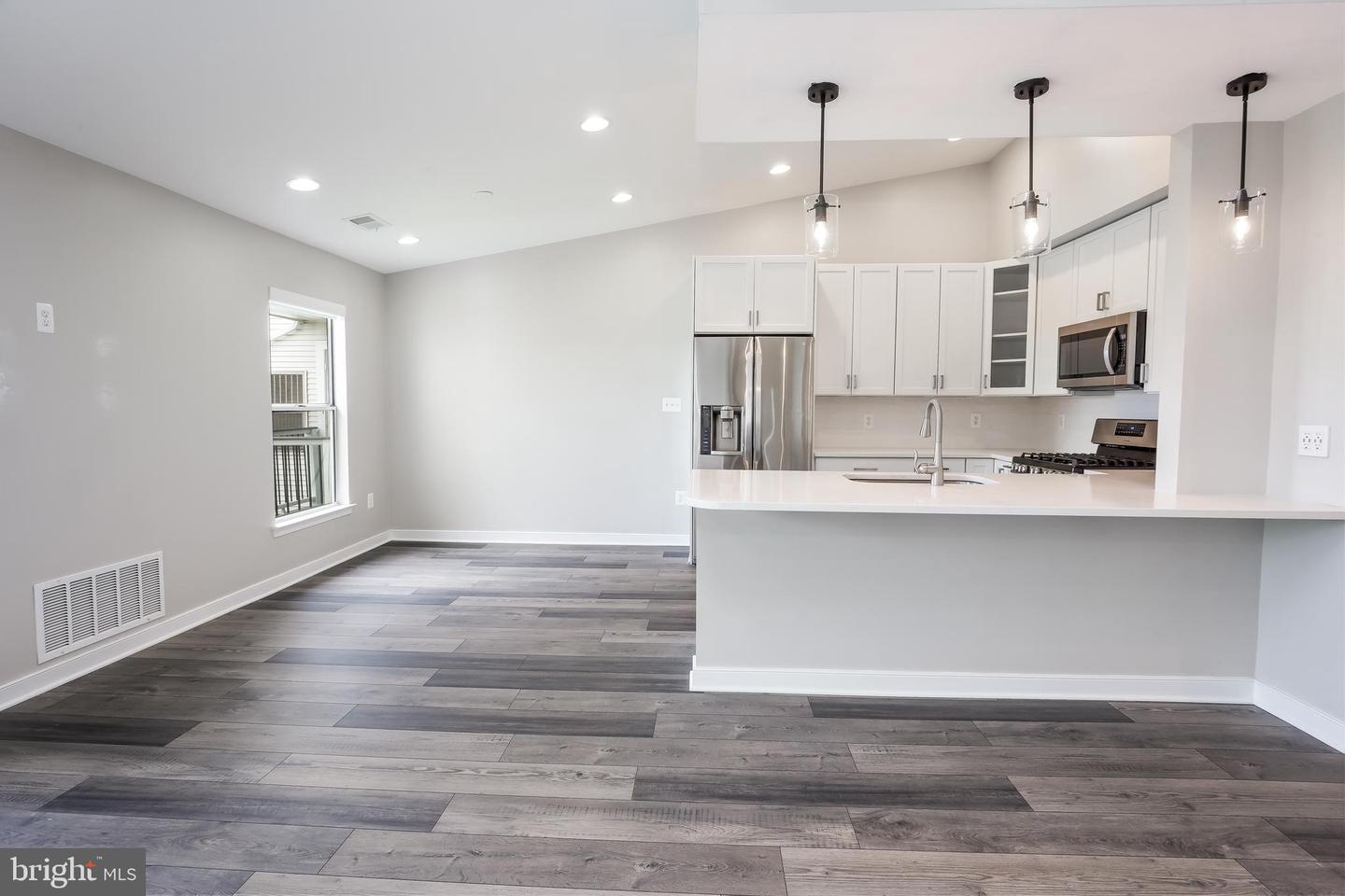 44154 Natalie TERRACE Unit: 302