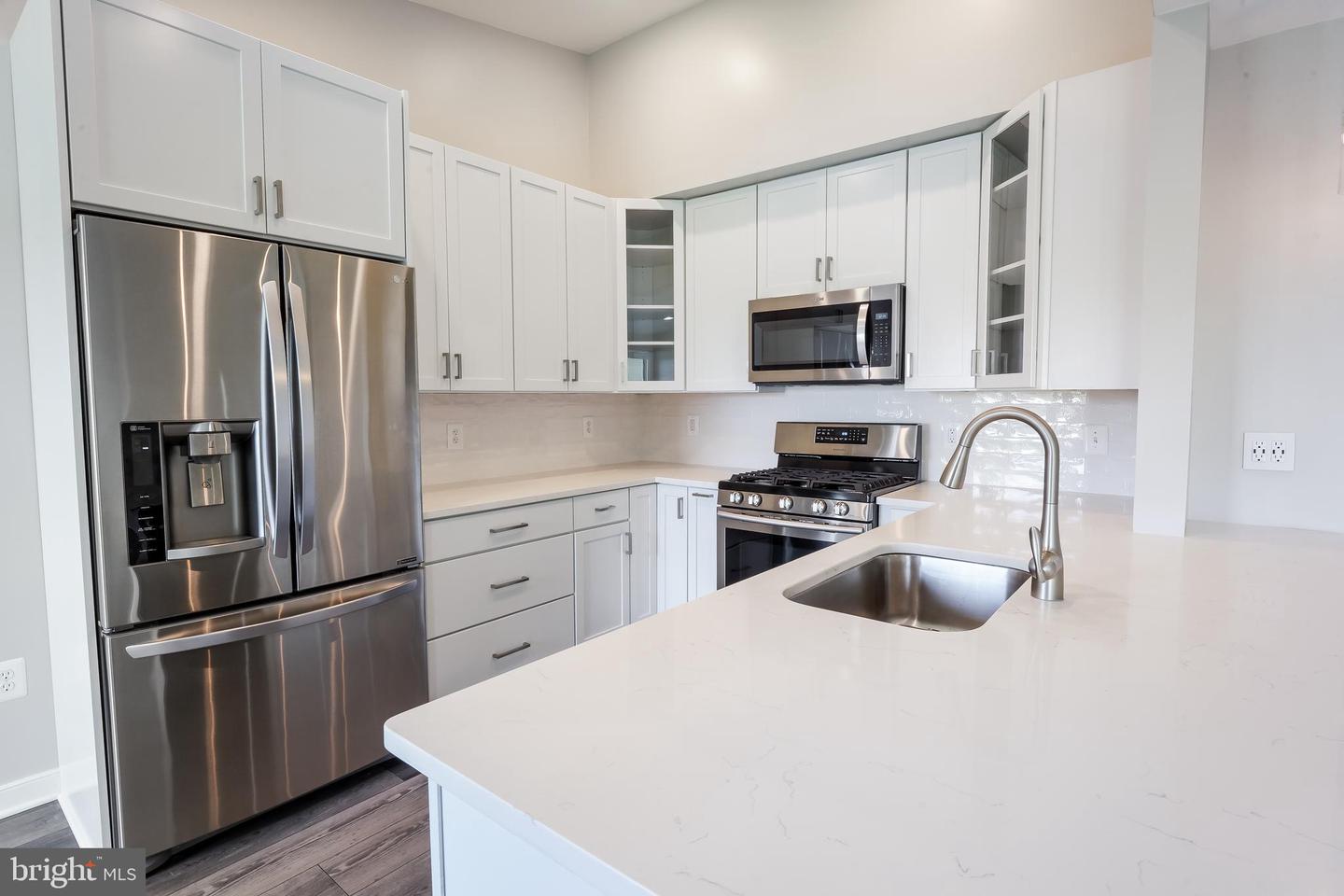 44154 Natalie TERRACE Unit: 302