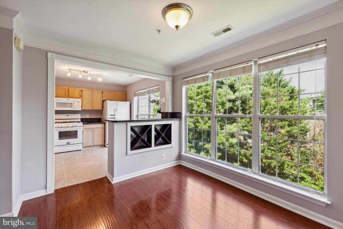 21787 Baldwin SQUARE Unit: 303