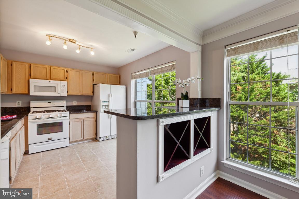 21787 Baldwin SQUARE Unit: 303