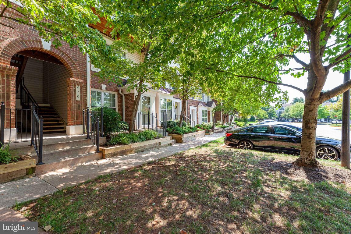 21787 Baldwin SQUARE Unit: 303