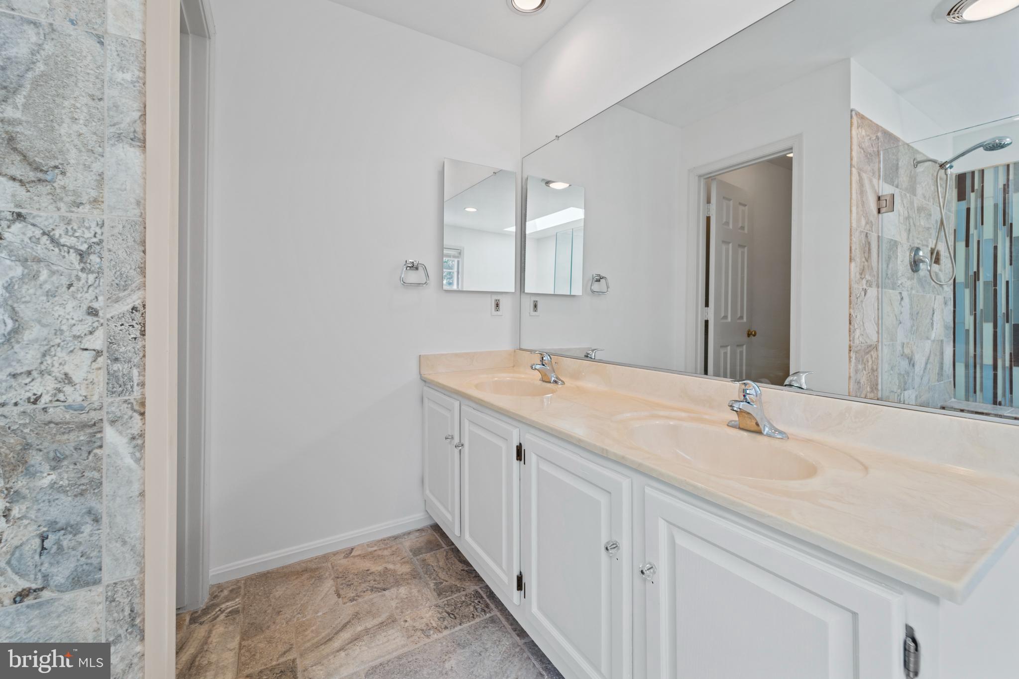 44137 Bristow CIRCLE