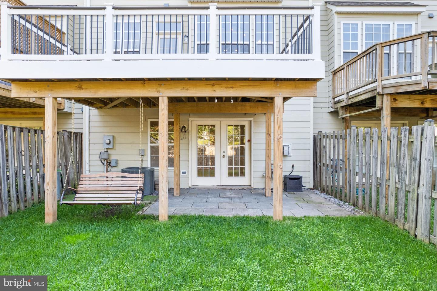 820 Ferndale TERRACE NE