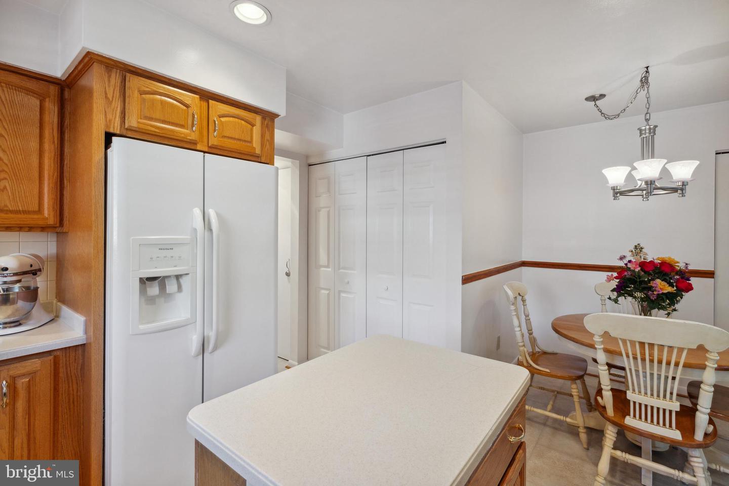 407 Hummer COURT