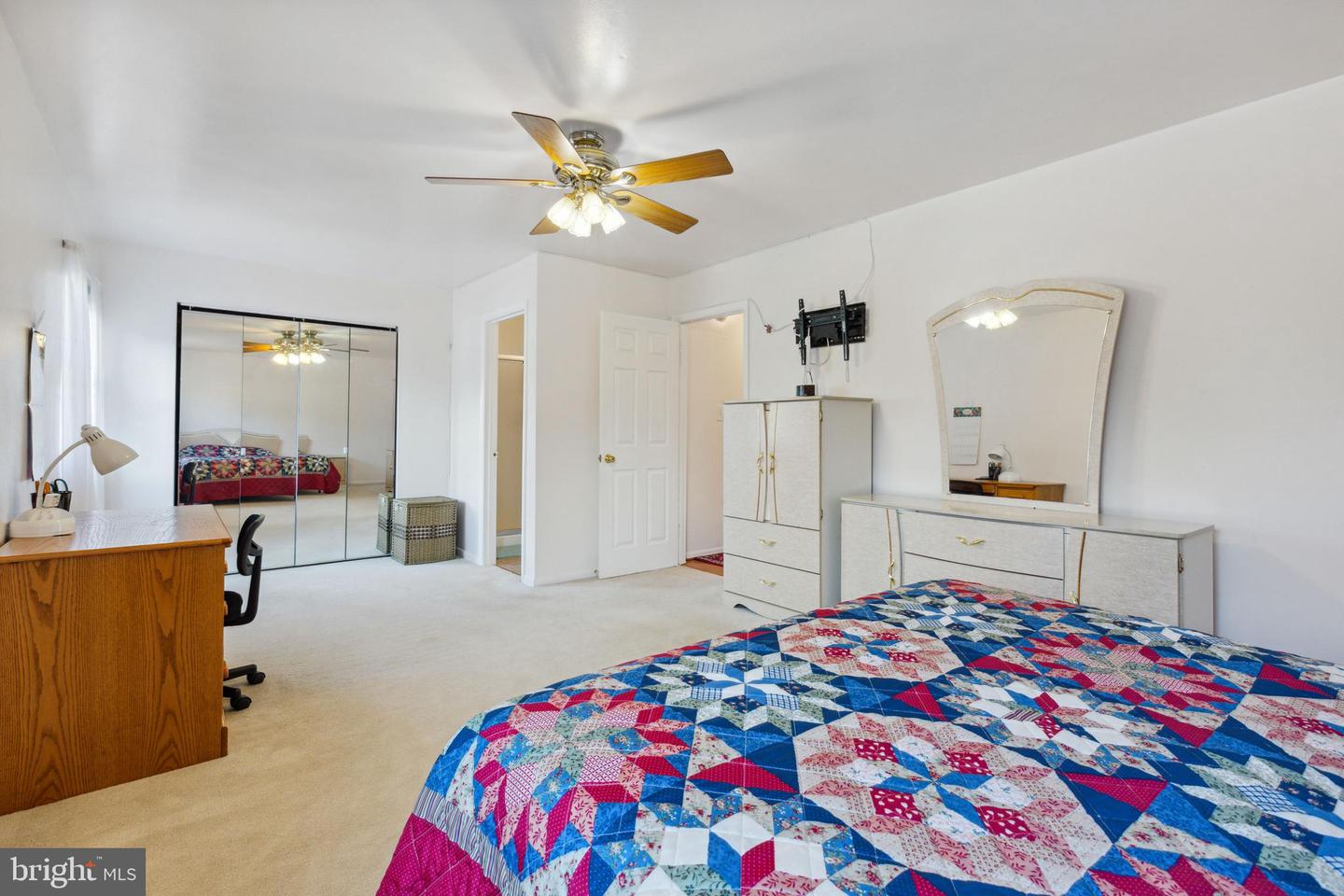 407 Hummer COURT