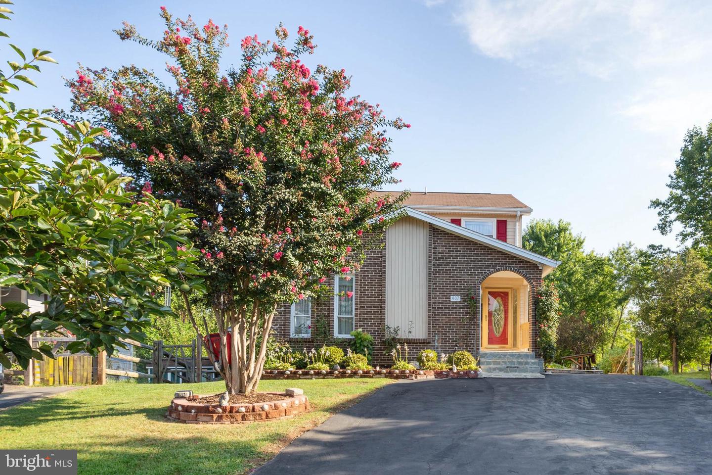 407 Hummer COURT