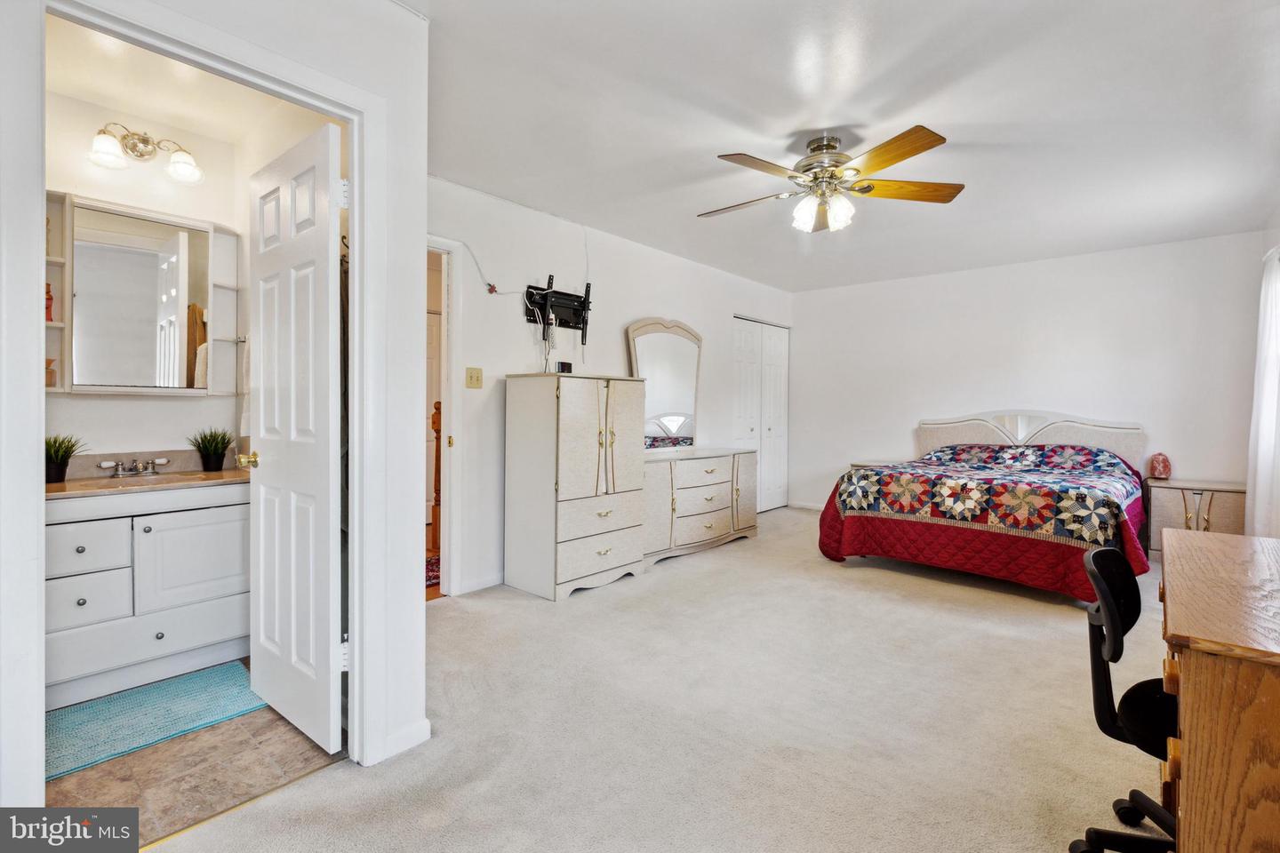 407 Hummer COURT