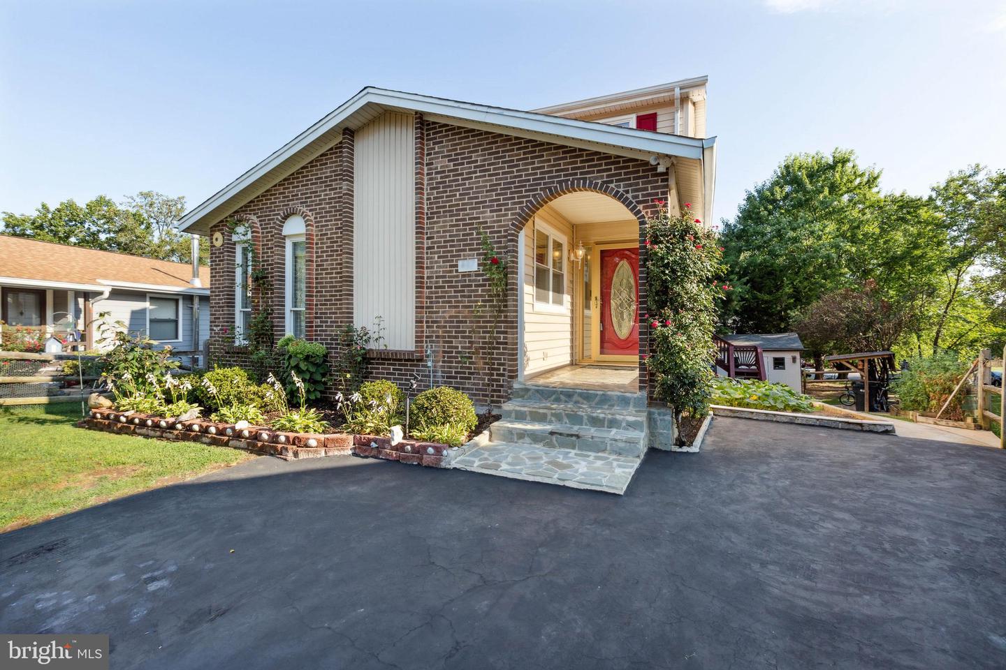 407 Hummer COURT