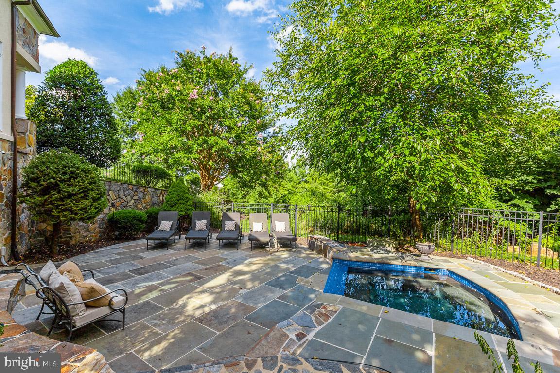 17212 Silver Charm PLACE