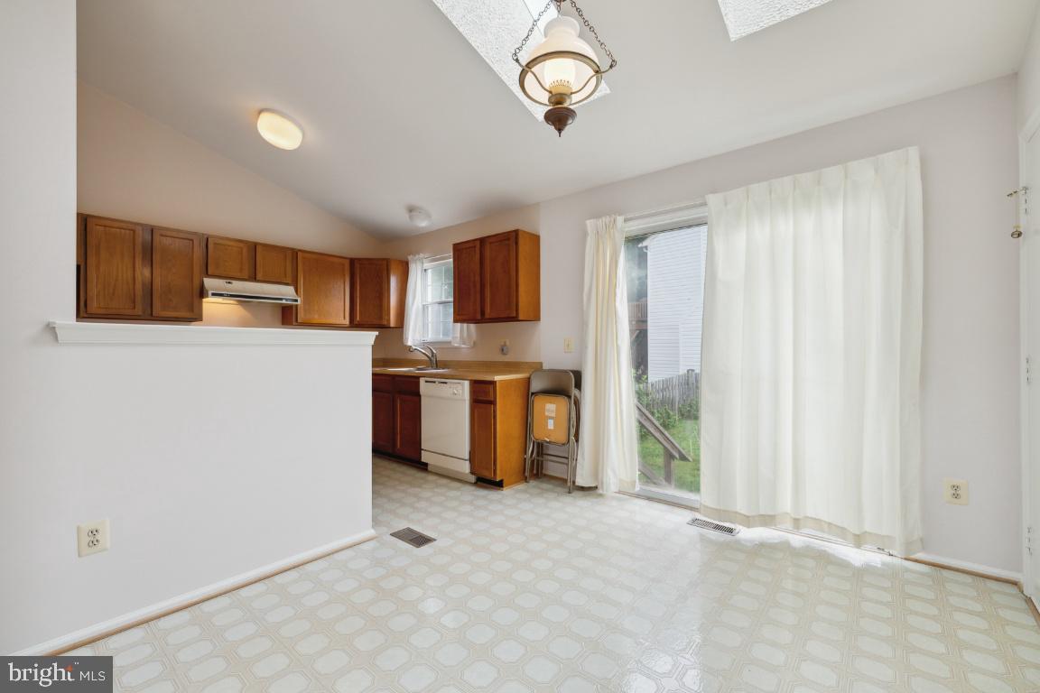 1 Bentley DRIVE