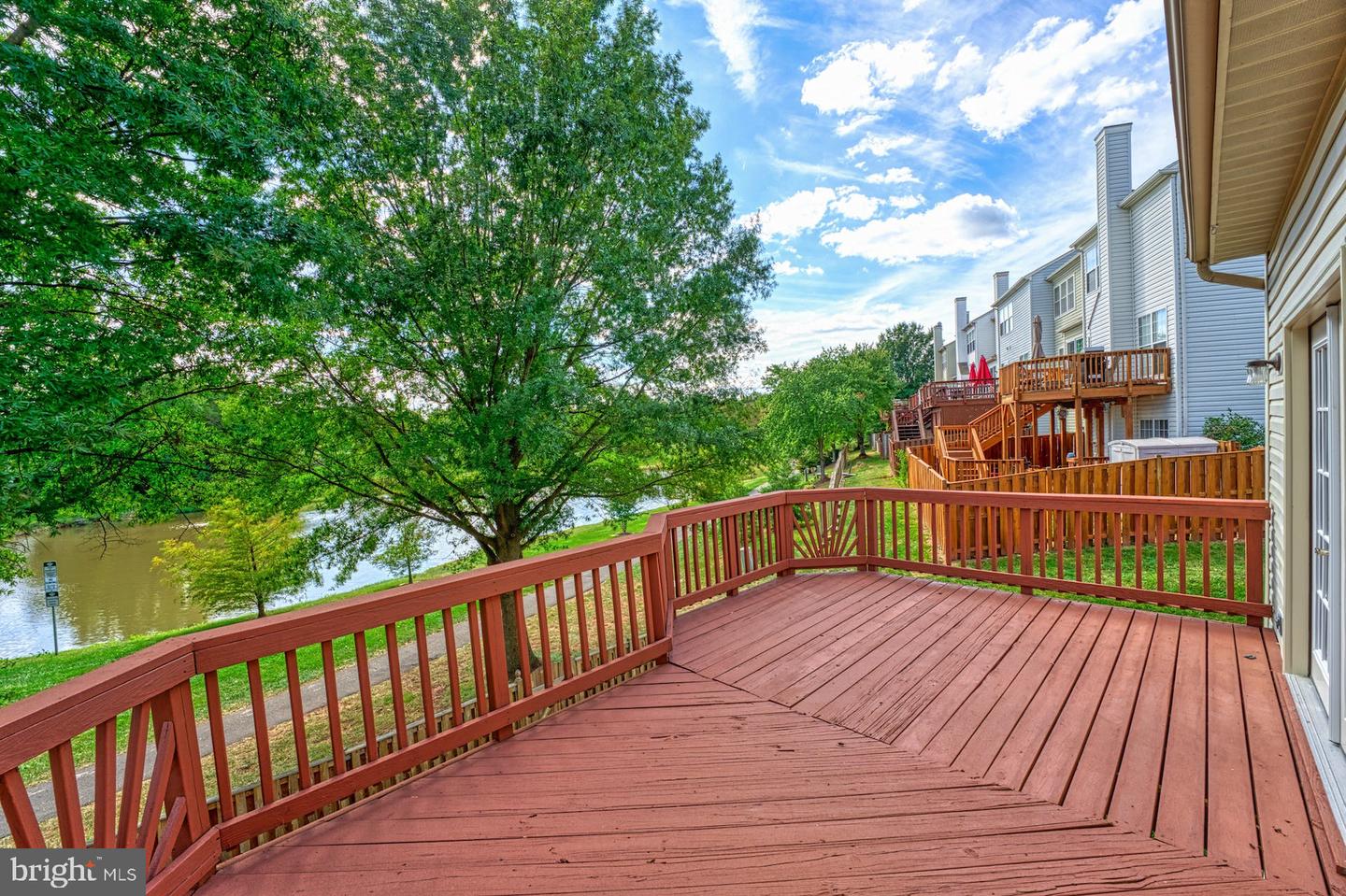 43281 Chokeberry SQUARE