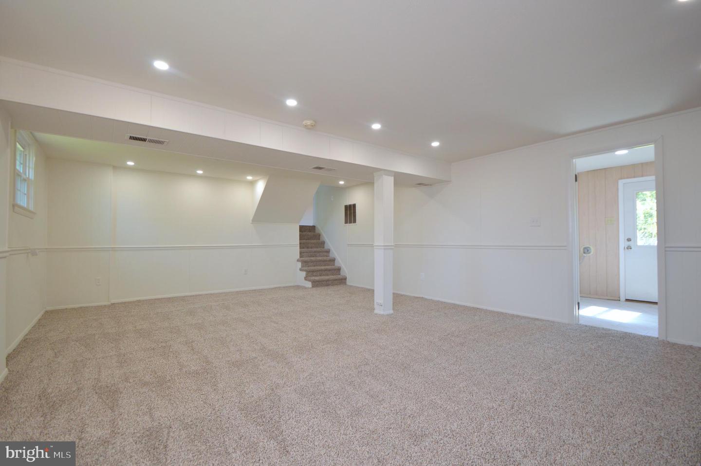 202 N Dogwood COURT
