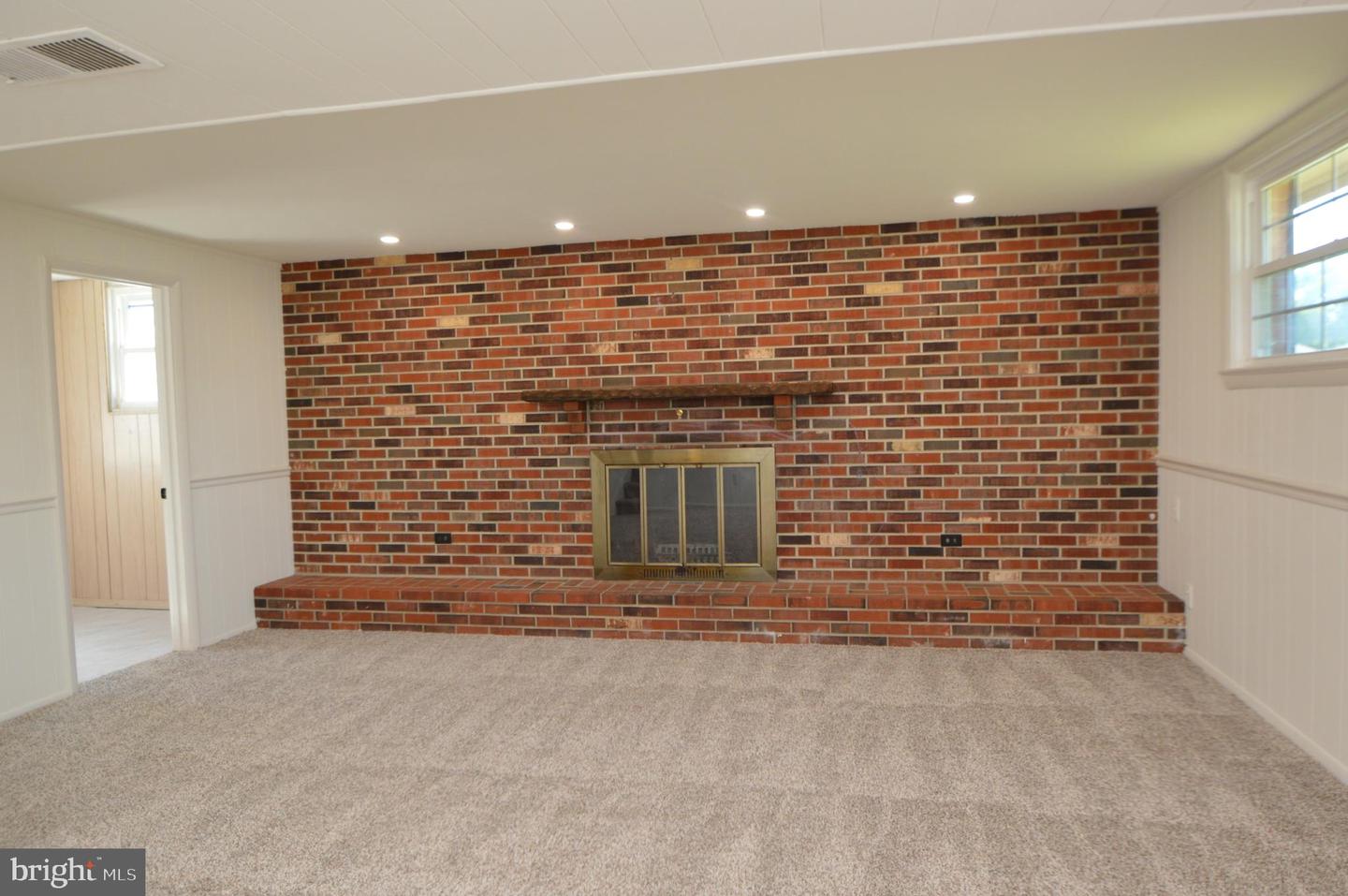 202 N Dogwood COURT