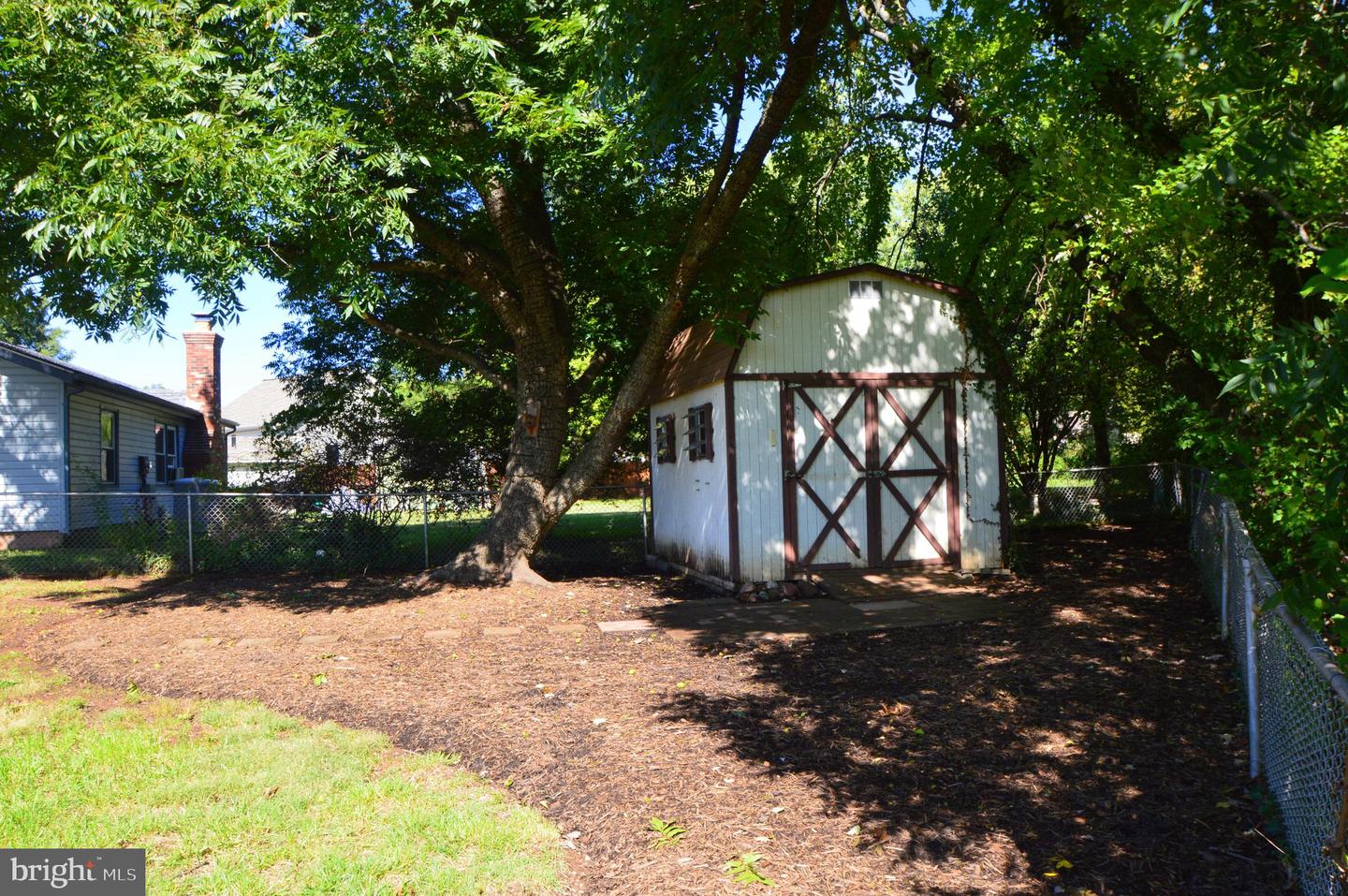 202 N Dogwood COURT