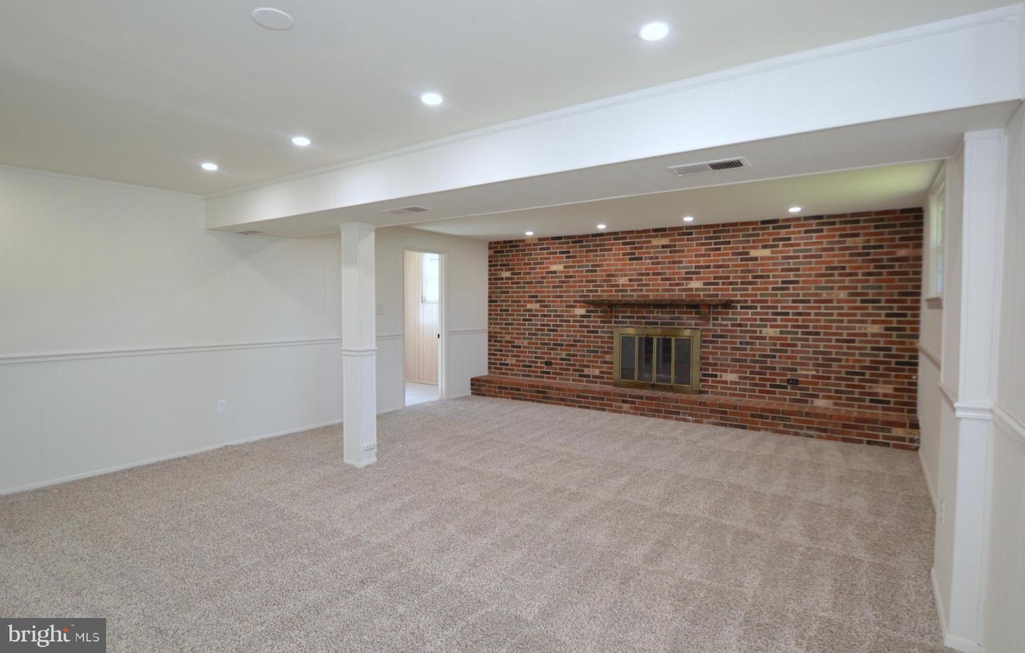202 N Dogwood COURT