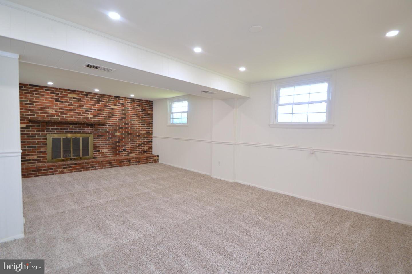 202 N Dogwood COURT
