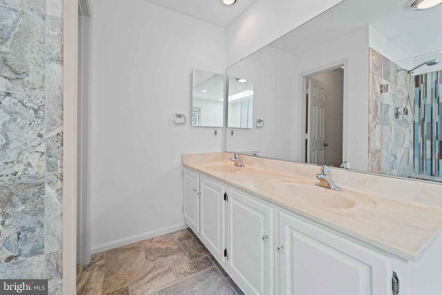 44137 Bristow CIRCLE