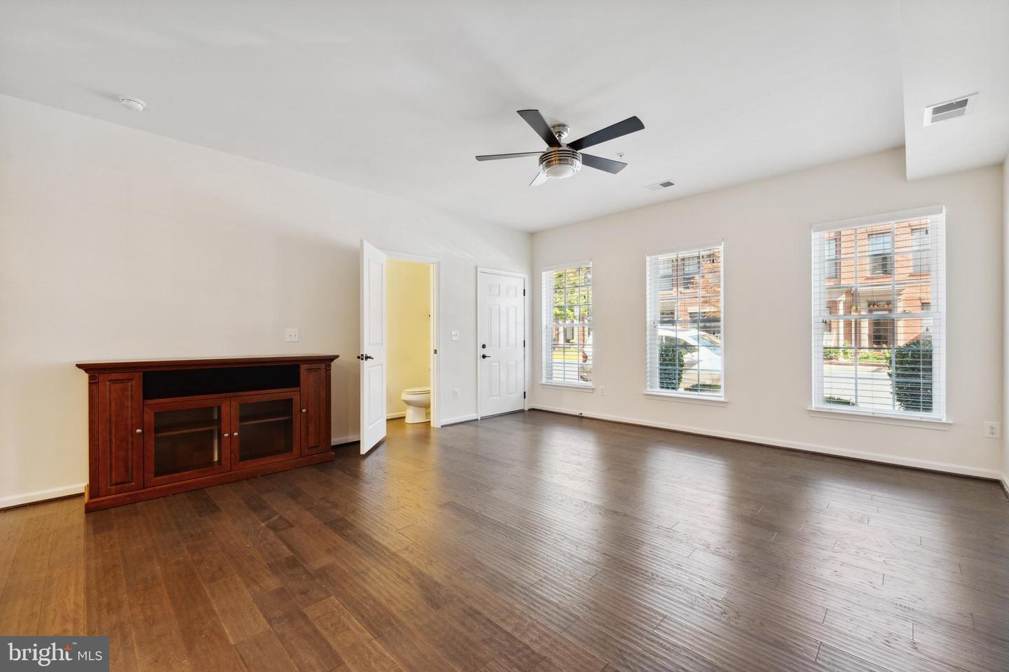 469 Kornblau TERRACE SE