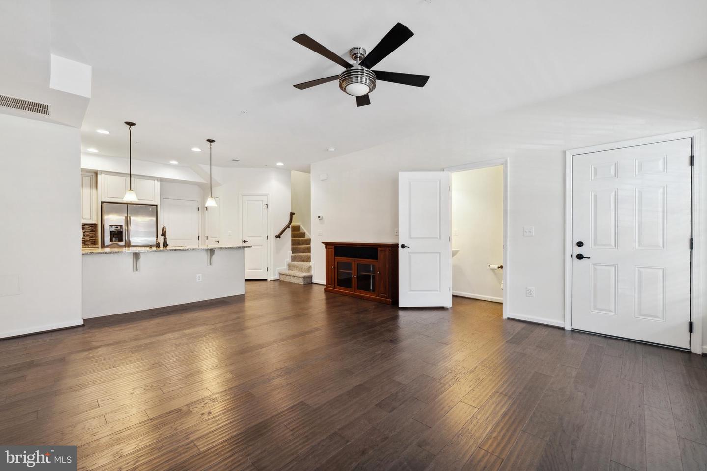 469 Kornblau TERRACE SE