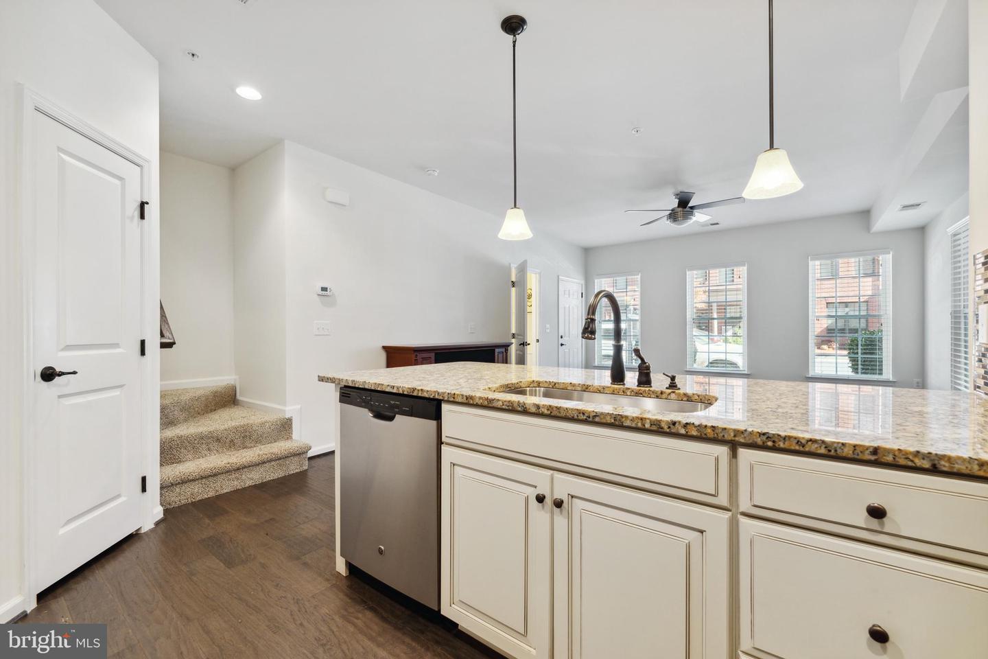 469 Kornblau TERRACE SE