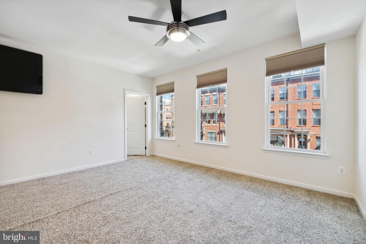 469 Kornblau TERRACE SE