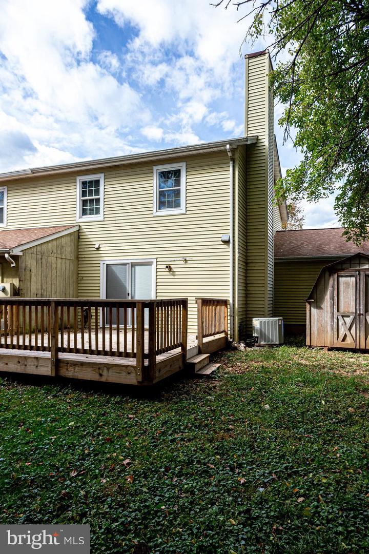 185 Cedar Walk CIRCLE NE