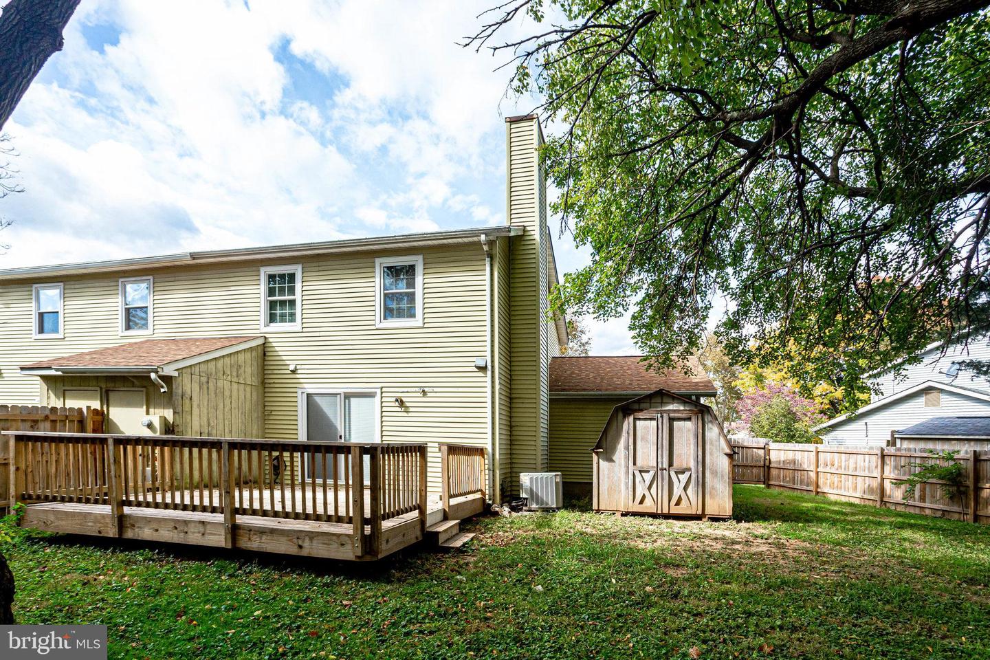 185 Cedar Walk CIRCLE NE