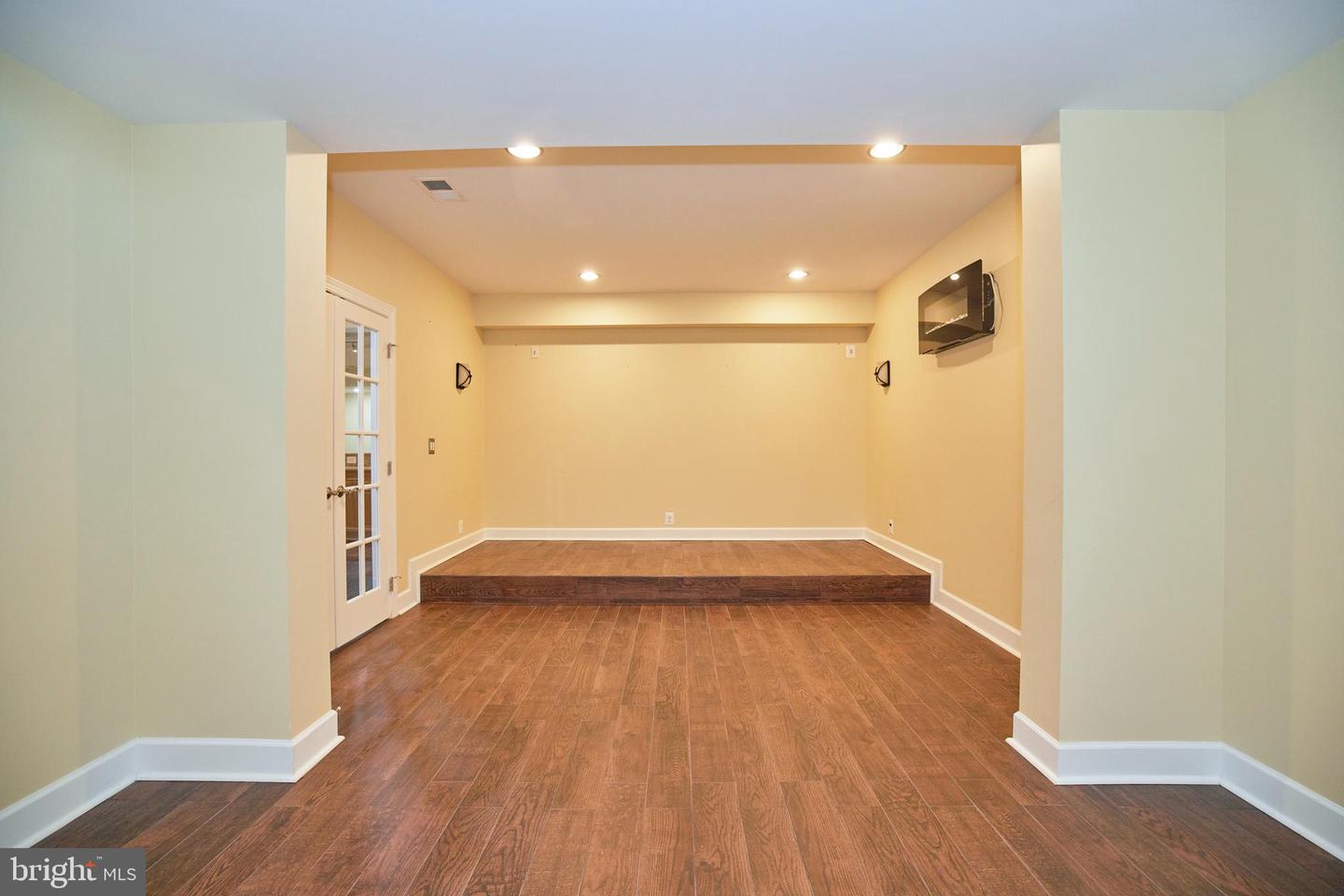 15735 Trongate COURT