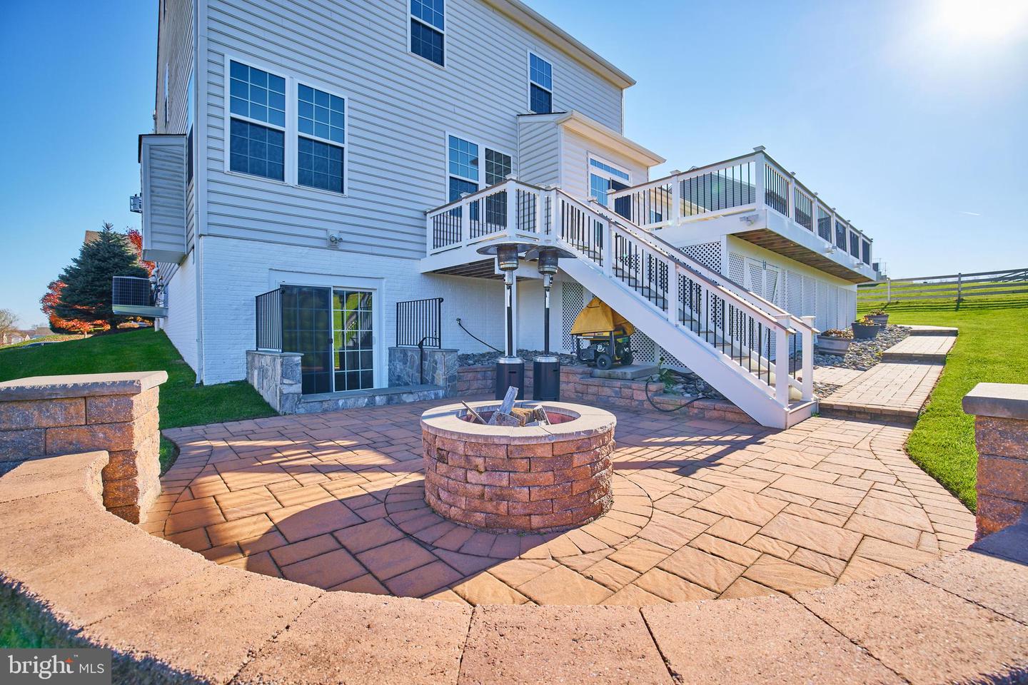 15735 Trongate COURT