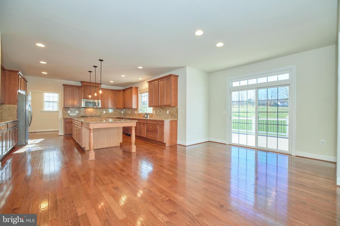 15735 Trongate COURT