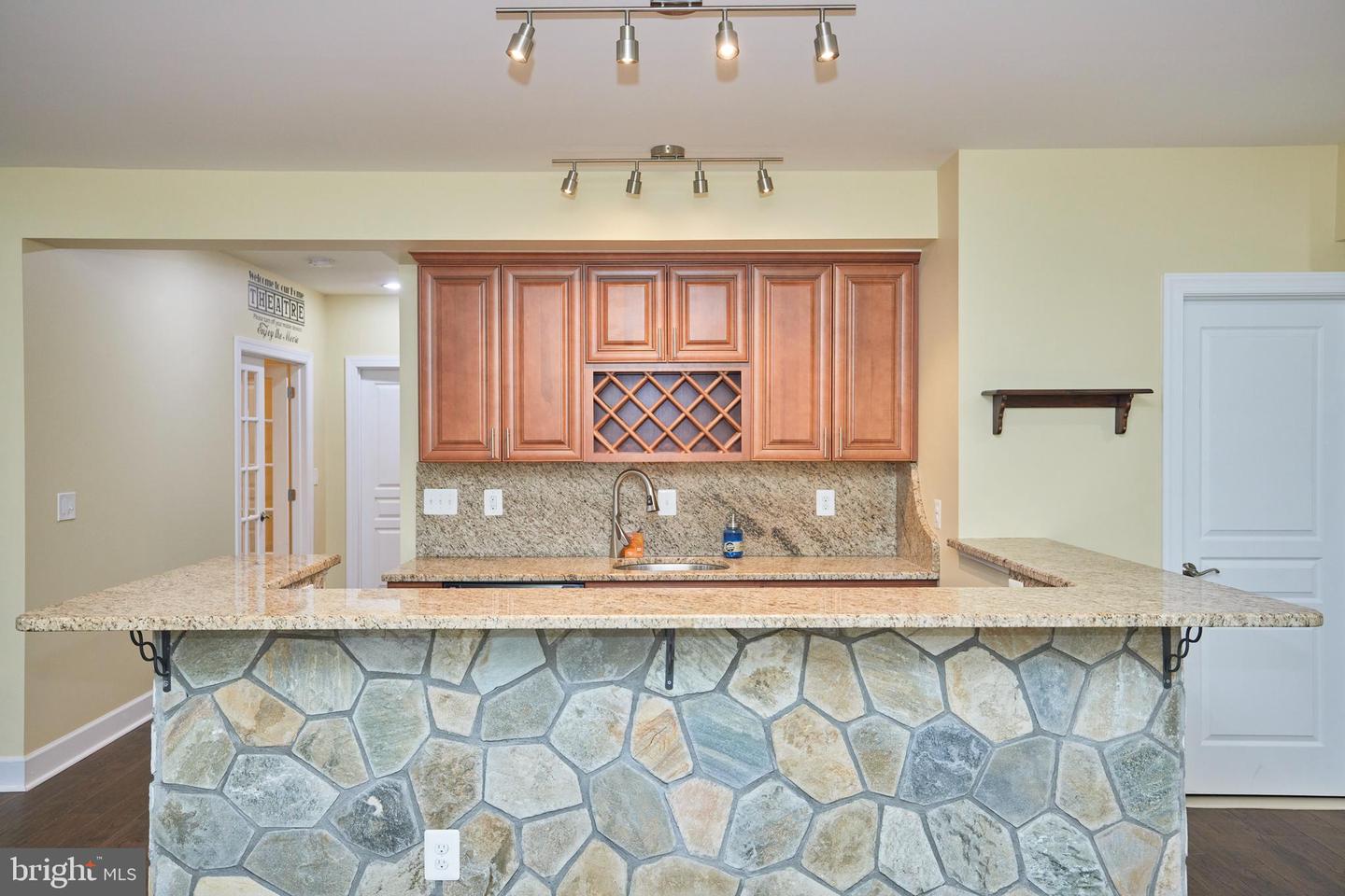 15735 Trongate COURT