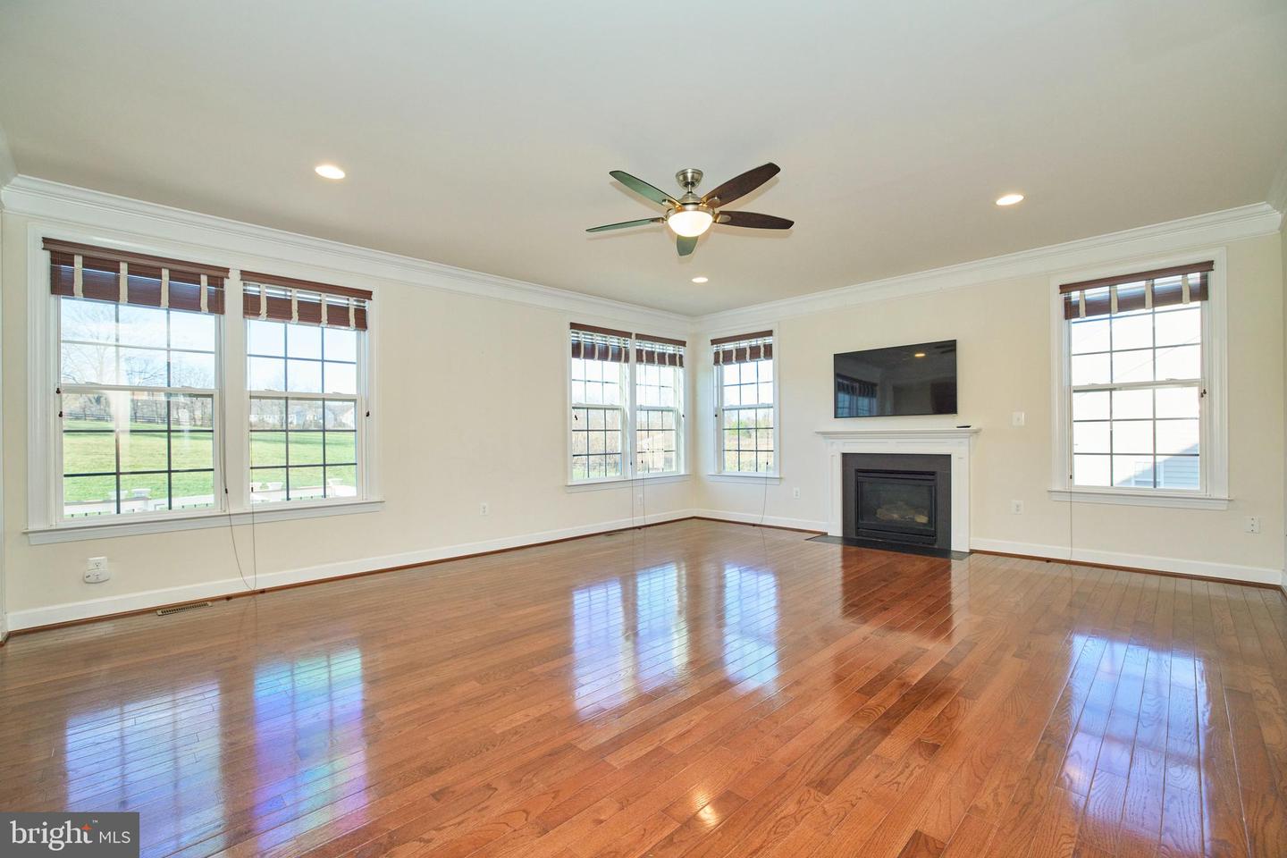 15735 Trongate COURT