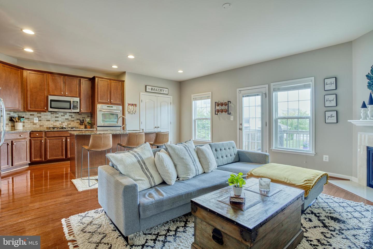 25172 Fluvial TERRACE